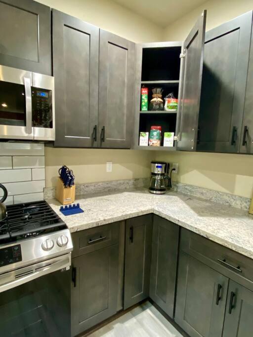 New Modern Cabin! 5Mi To Mt Rainier National Park! Hot Tub & Wifi Ashford Luaran gambar