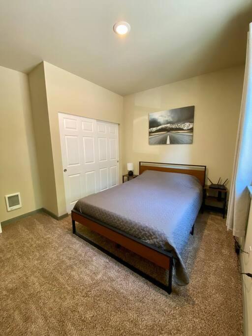 New Modern Cabin! 5Mi To Mt Rainier National Park! Hot Tub & Wifi Ashford Luaran gambar
