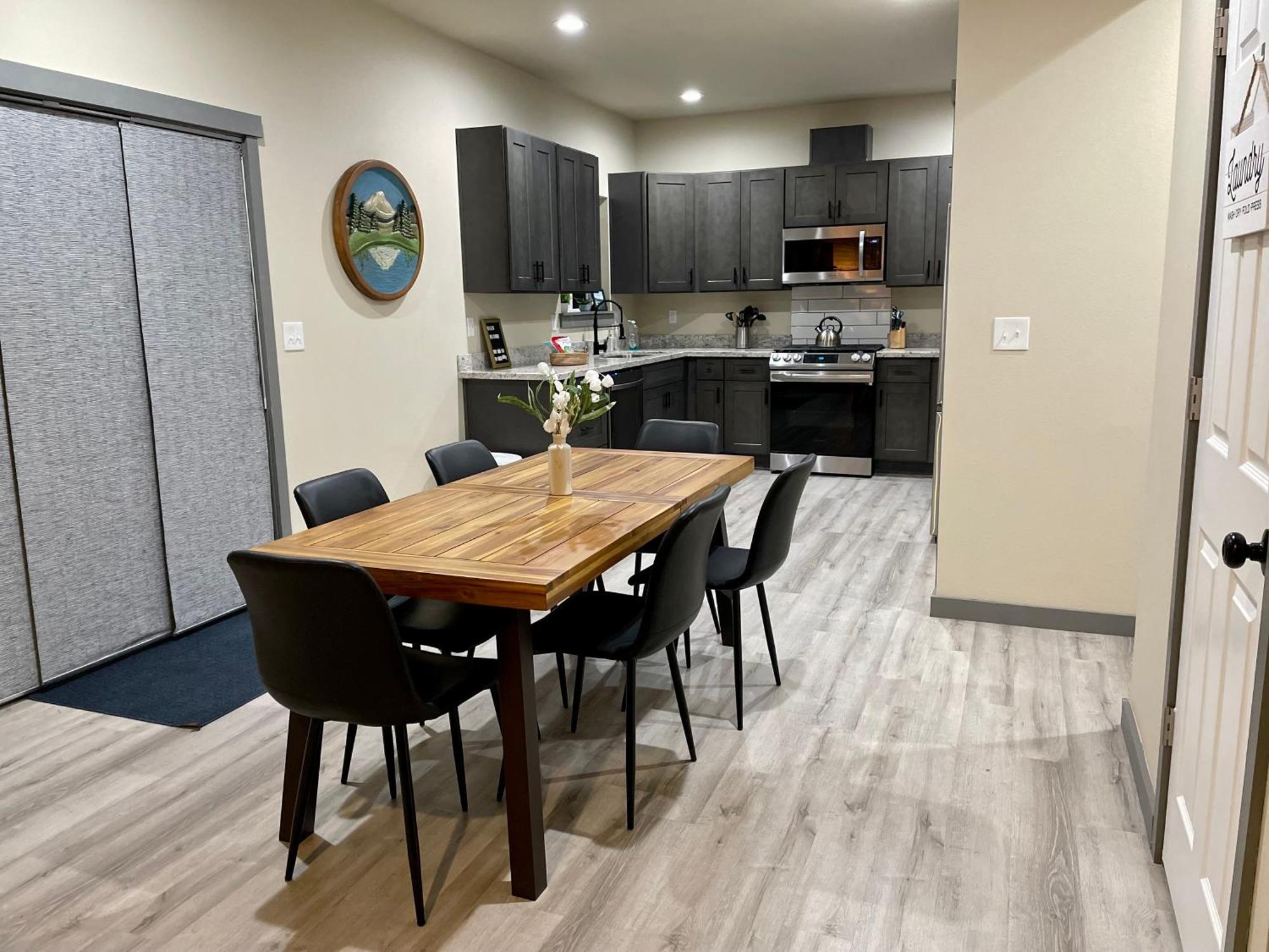 New Modern Cabin! 5Mi To Mt Rainier National Park! Hot Tub & Wifi Ashford Luaran gambar