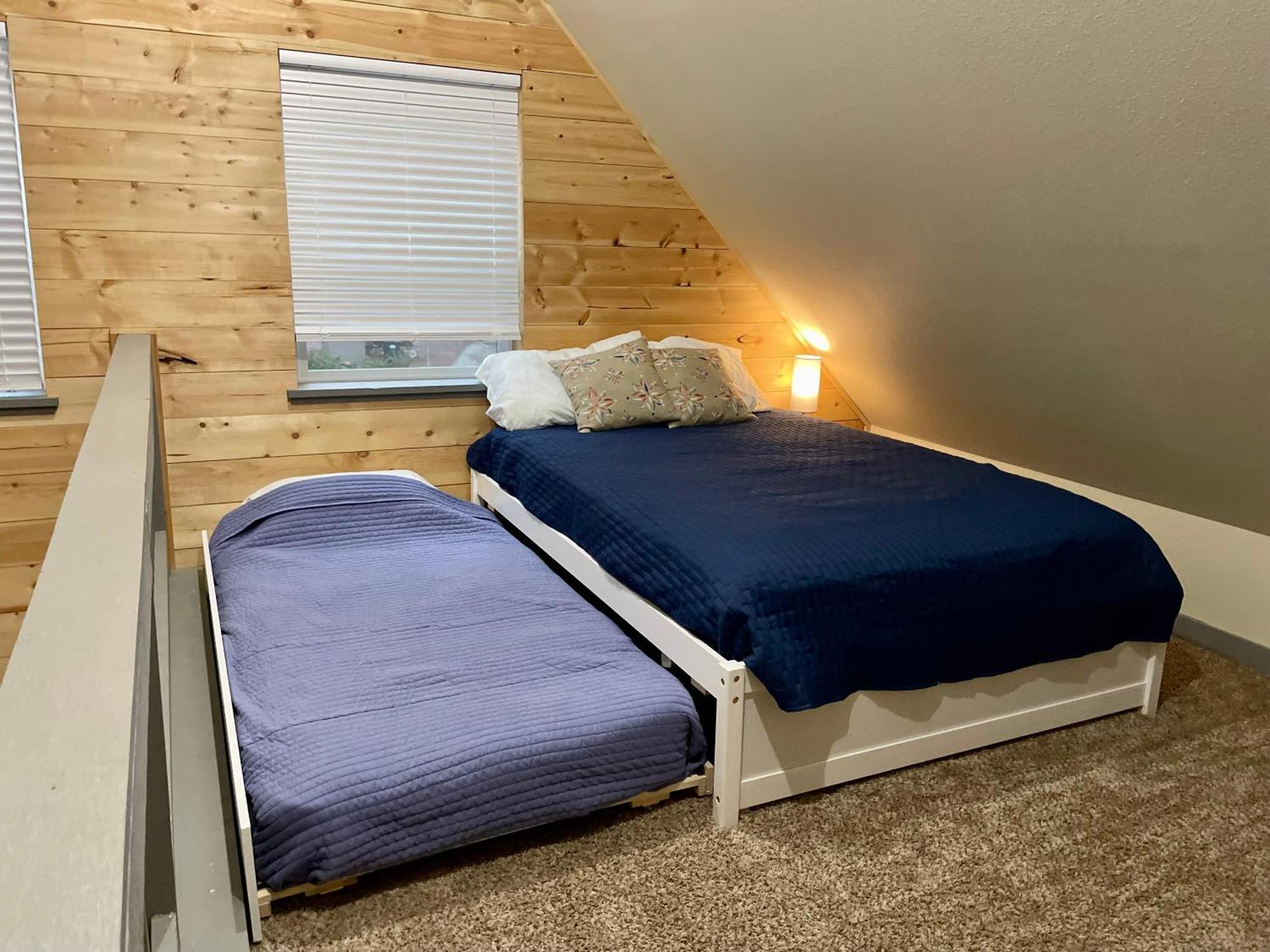New Modern Cabin! 5Mi To Mt Rainier National Park! Hot Tub & Wifi Ashford Luaran gambar